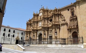Plaza y fachada de la catedral (JmGM)