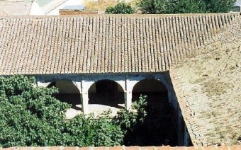 Claustro del convento desde la torre de la iglesia (PE)