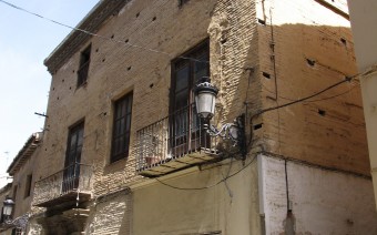 Fachada principal en la calle Santiago (JmGM)
